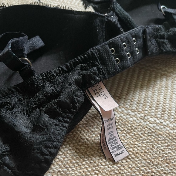 Victoria’s Secret Bra and Panty Set - Picture 5 of 5